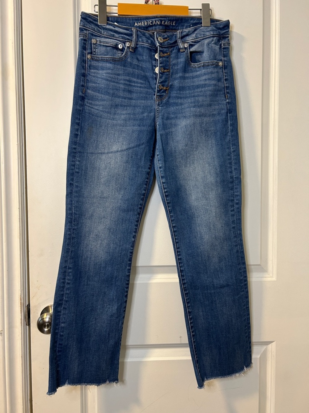 32. Women’s Blue Denim Jeans -American Eagle - Picture 2 of 8